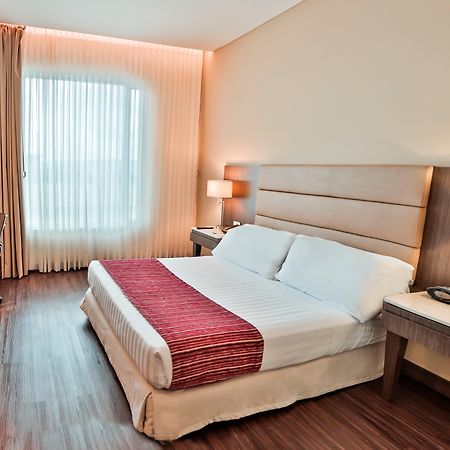 Holiday Inn Bucaramanga Cacique By Ihg מראה חיצוני תמונה