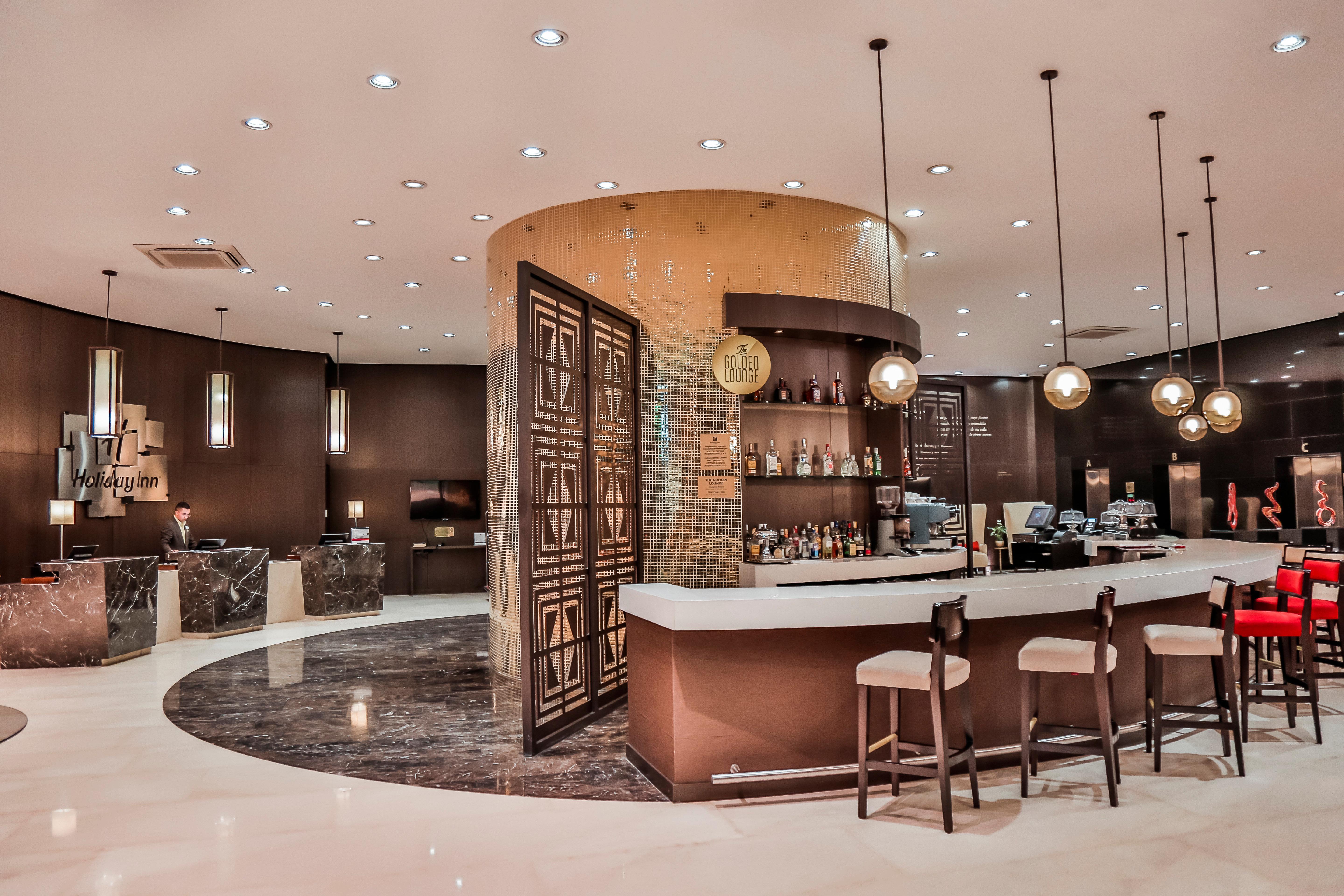 Holiday Inn Bucaramanga Cacique By Ihg מראה חיצוני תמונה The bar at the lobby